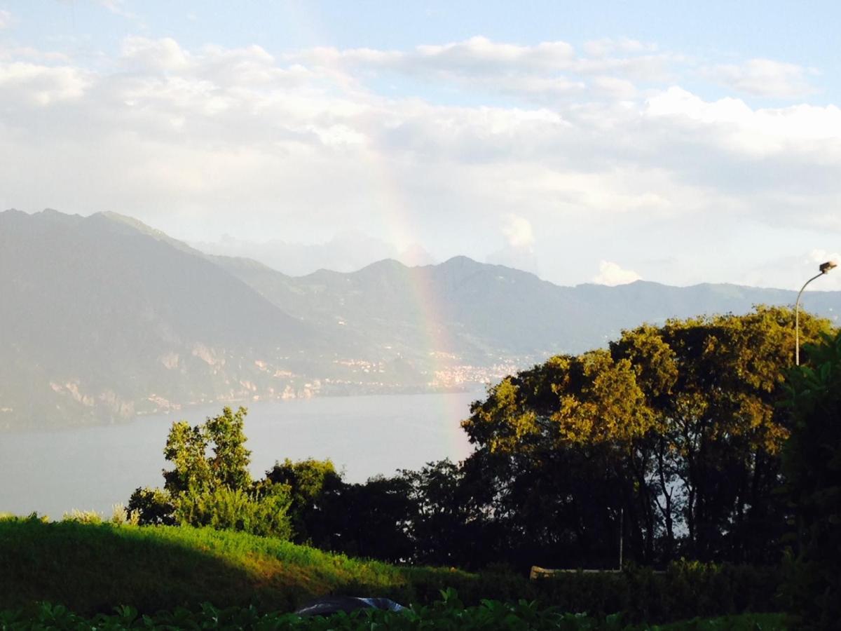 Villa Mirella: Casa Vista Lago Con Piscina Riva di Solto Eksteriør billede